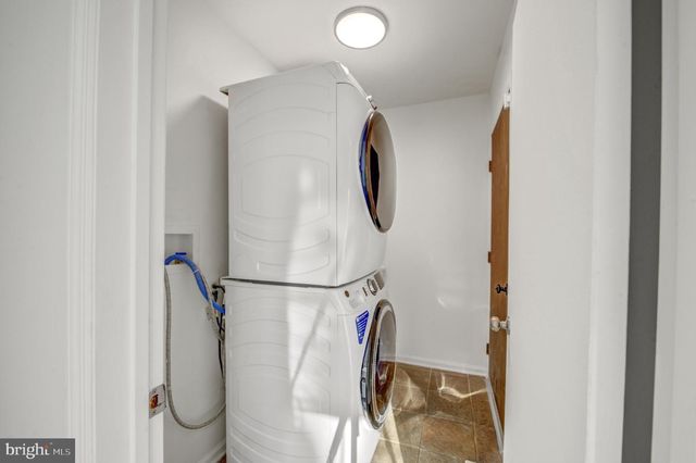 30 OAK FOREST DR, Sicklerville, NJ 08081