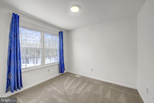 30 OAK FOREST DR, Sicklerville, NJ 08081