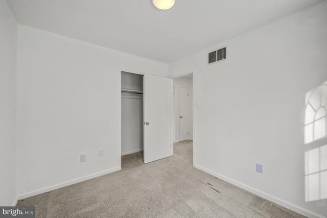 30 OAK FOREST DR, Sicklerville, NJ 08081