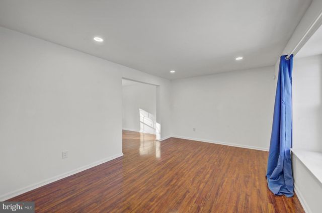 30 OAK FOREST DR, Sicklerville, NJ 08081