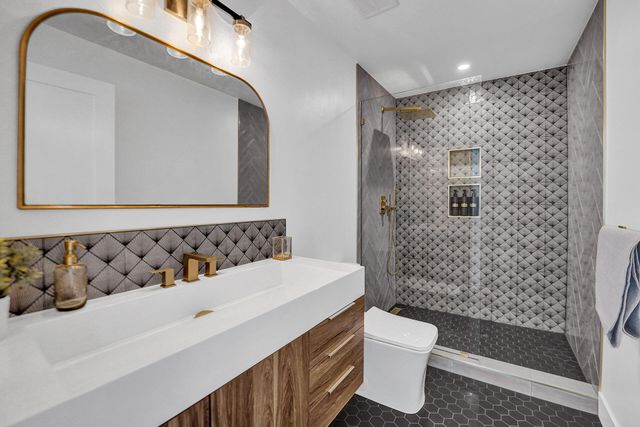 251 NE 17TH Street, Delray Beach, FL 33444