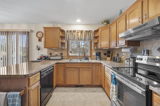 W966 North Drive, Brodhead, WI 53520