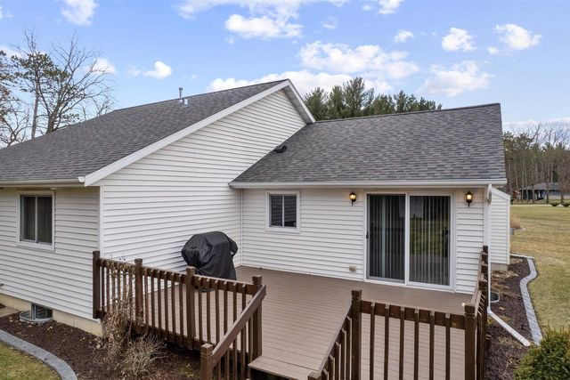 W966 North Drive, Brodhead, WI 53520