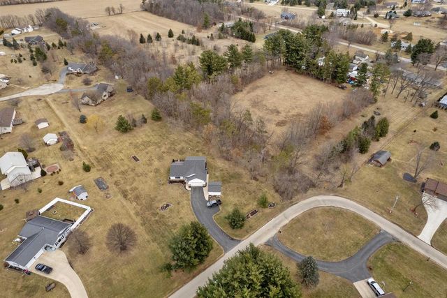 W966 North Drive, Brodhead, WI 53520