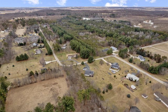 W966 North Drive, Brodhead, WI 53520