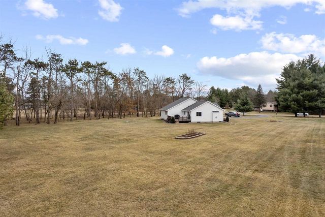 W966 North Drive, Brodhead, WI 53520