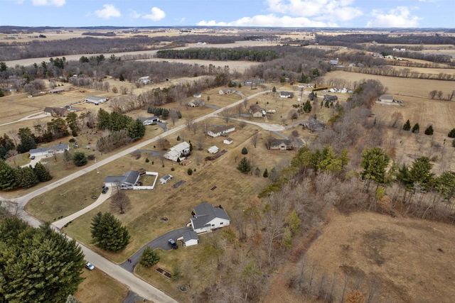 W966 North Drive, Brodhead, WI 53520