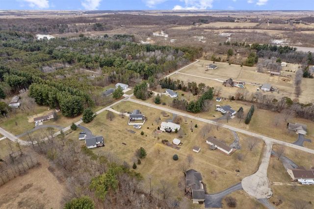 W966 North Drive, Brodhead, WI 53520