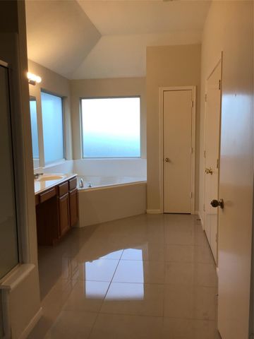 19818 Twisted Creek Drive, Tomball, TX 77375