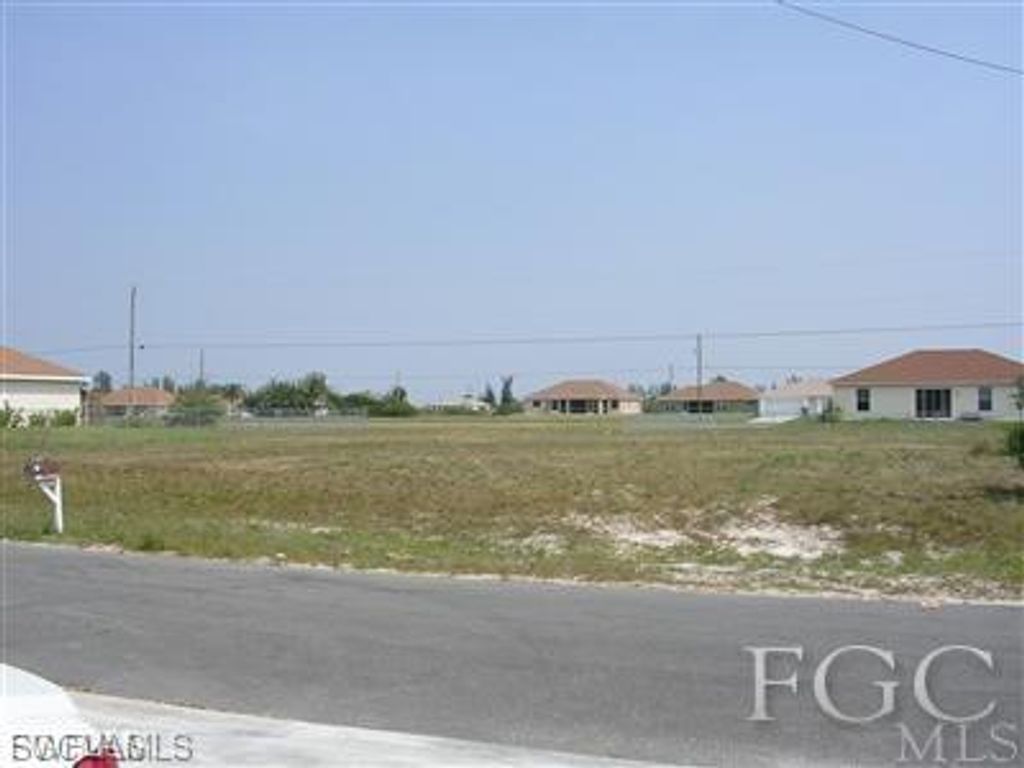 2701 NW 7th TER, CAPE CORAL, FL 33993 — photo 4