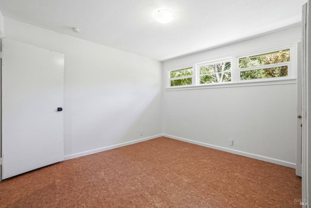 644 Piezzi Rd, Santa Rosa, CA 95401