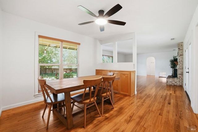 644 Piezzi Rd, Santa Rosa, CA 95401