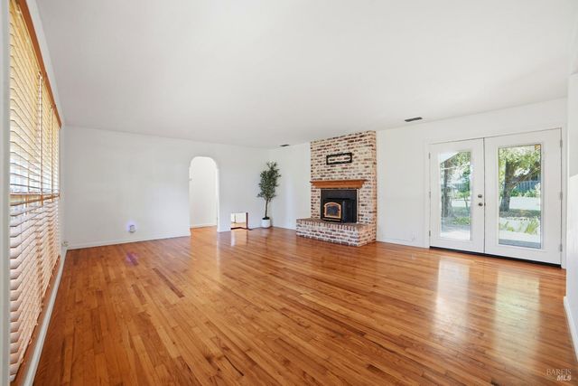 644 Piezzi Rd, Santa Rosa, CA 95401