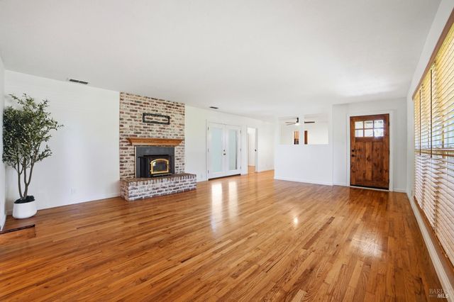 644 Piezzi Rd, Santa Rosa, CA 95401