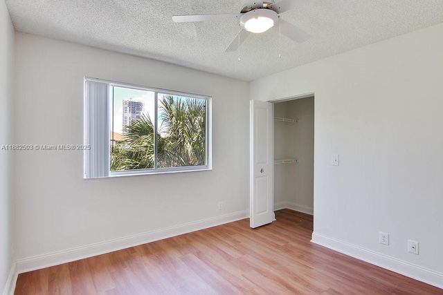 3605 NE 207th St 2212, Aventura, FL 33180