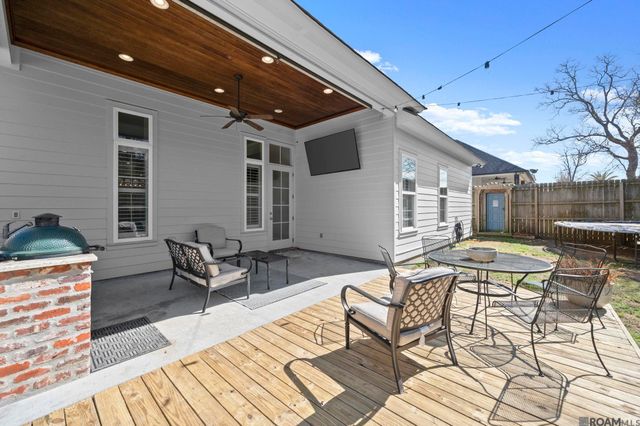 18541 Oakland Crossing Blvd, Prairieville, LA 70769