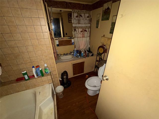 205 Barker Street, Athens, TX 75751