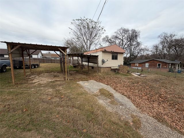 205 Barker Street, Athens, TX 75751