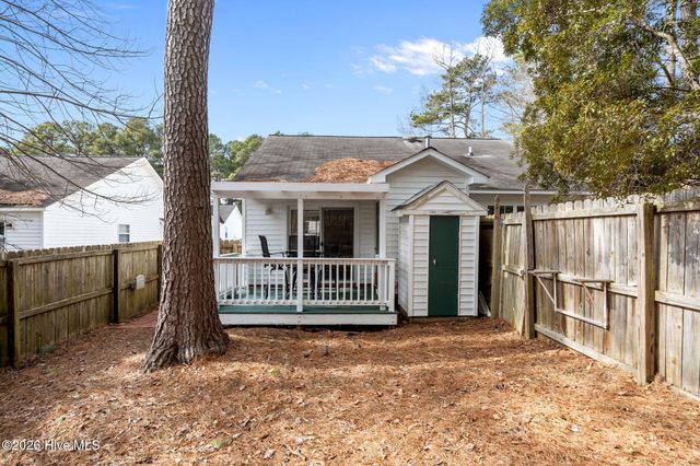 2924 Flintridge Drive, Greenville, NC 27834