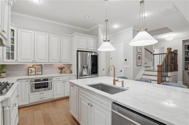 5925 Overlook Club Circle, Suwanee, GA 30024