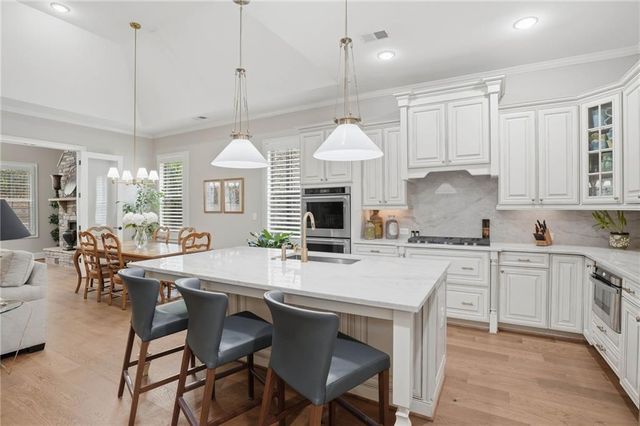 5925 Overlook Club Circle, Suwanee, GA 30024