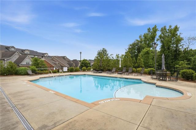 5925 Overlook Club Circle, Suwanee, GA 30024
