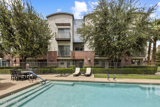 525 W LAKESIDE Drive 141, Tempe, AZ 85281