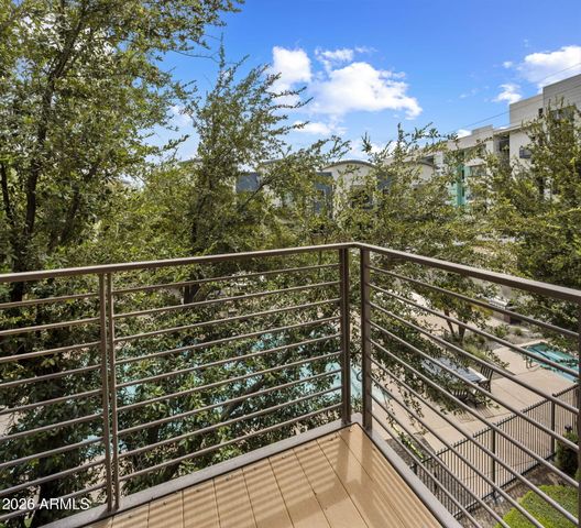 525 W LAKESIDE Drive 141, Tempe, AZ 85281