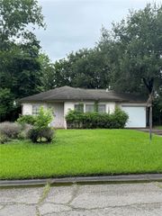 5050 Nassau Road, Houston, TX 77021