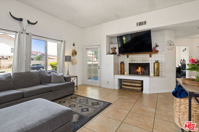 3192 Darby Street 114, Simi Valley, CA 93063