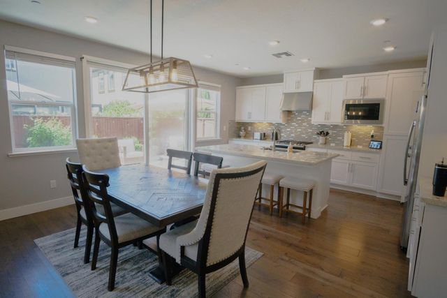 1601 Castlewood Place, Gilroy, CA 95020