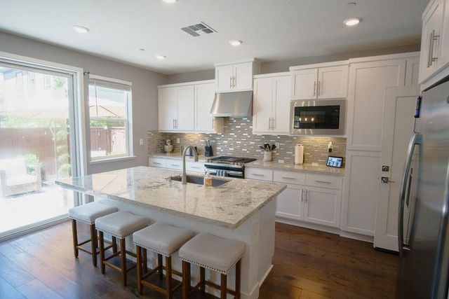 1601 Castlewood Place, Gilroy, CA 95020