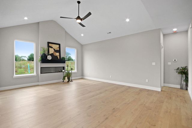 5725 KESTREL LP, Columbia, MO 65202