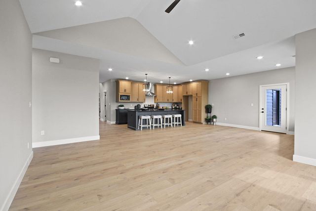 5725 KESTREL LP, Columbia, MO 65202