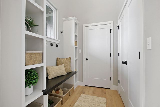 5725 KESTREL LP, Columbia, MO 65202