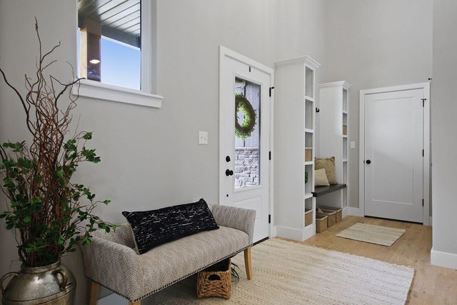 5725 KESTREL LP, Columbia, MO 65202