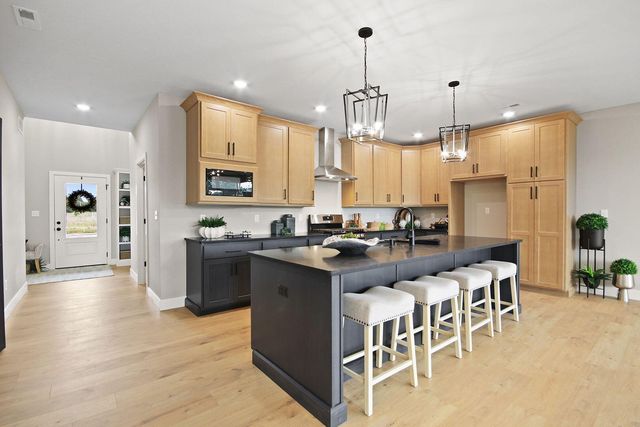 5725 KESTREL LP, Columbia, MO 65202