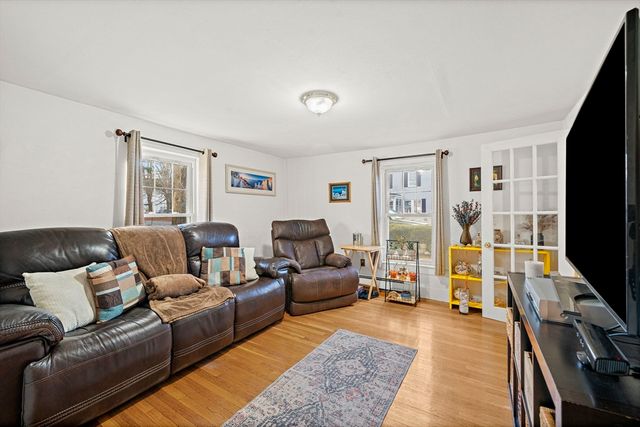 17 Wright Street, Woburn, MA 01801