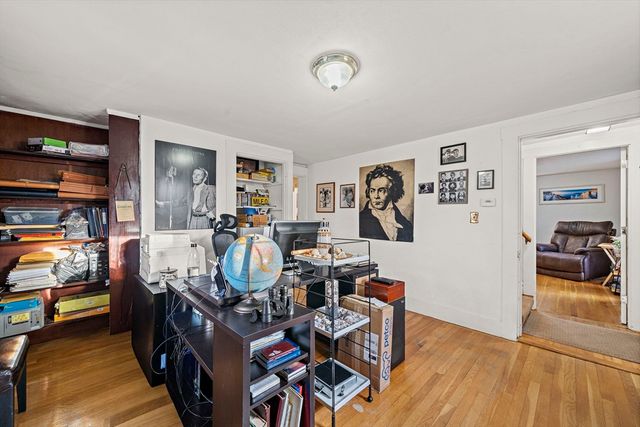 17 Wright Street, Woburn, MA 01801