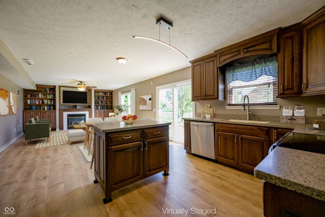 5730 Columbia Circle, Greenwood, IN 46142