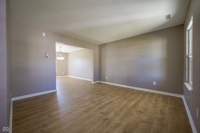 5730 Columbia Circle, Greenwood, IN 46142