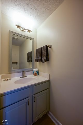 5730 Columbia Circle, Greenwood, IN 46142