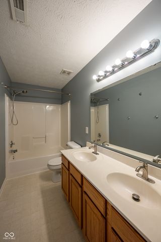 5730 Columbia Circle, Greenwood, IN 46142