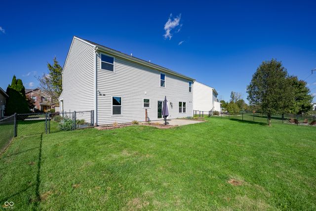 5730 Columbia Circle, Greenwood, IN 46142