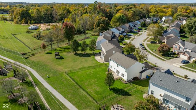 5730 Columbia Circle, Greenwood, IN 46142