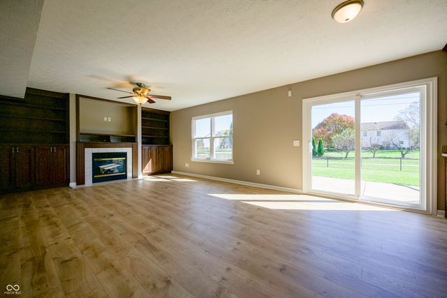 5730 Columbia Circle, Greenwood, IN 46142