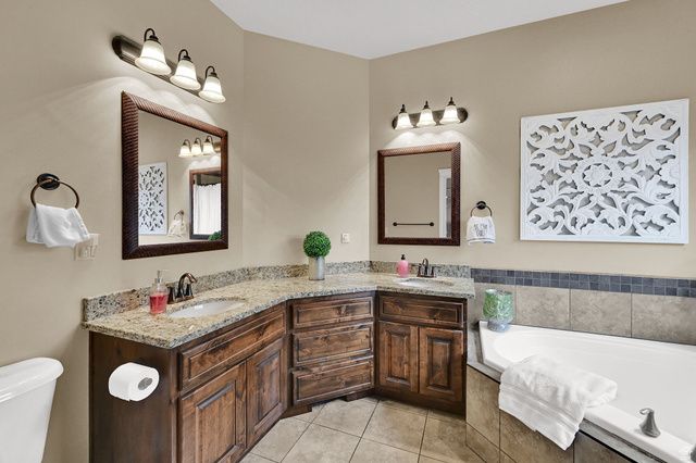 1234 S SHOTLEY BRIDGE DR, Syracuse, UT 84075