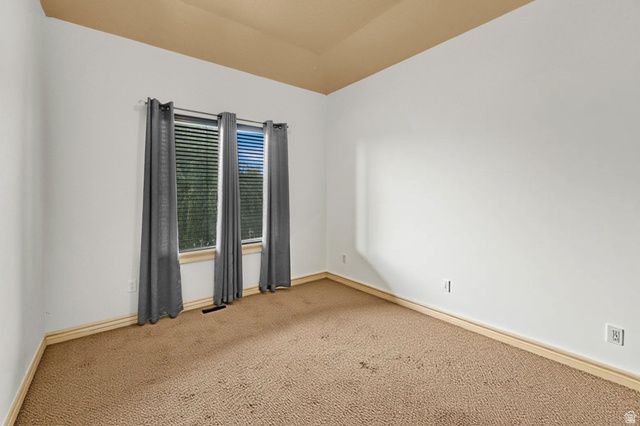 1234 S SHOTLEY BRIDGE DR, Syracuse, UT 84075