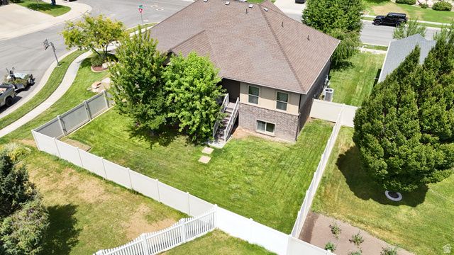 1234 S SHOTLEY BRIDGE DR, Syracuse, UT 84075