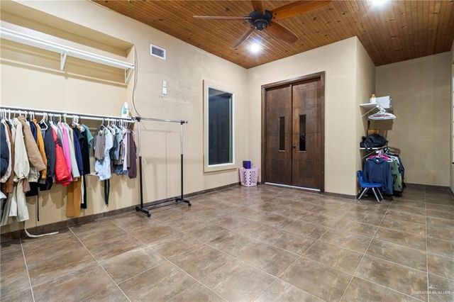 10821 N Moorefield Road, Mission, TX 78574